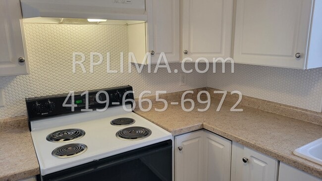 Building Photo - 540 S Collins Ave