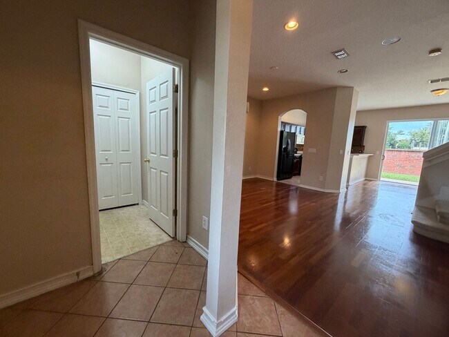 Foto del edificio - 9434 Silver Buttonwood St