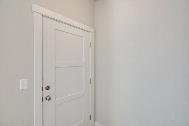 Foto del edificio - Beautiful, Brand New 3 Bedroom Townhome Available!