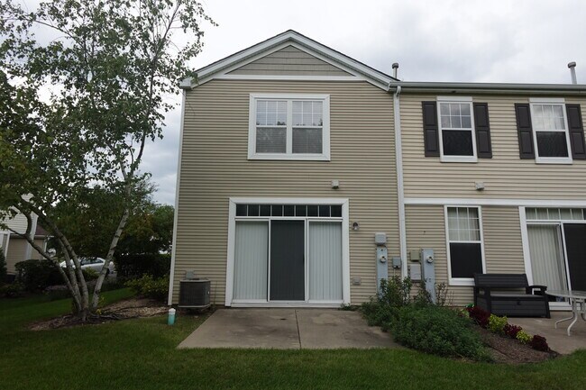 Foto del edificio - 2244 Flagstone Ln