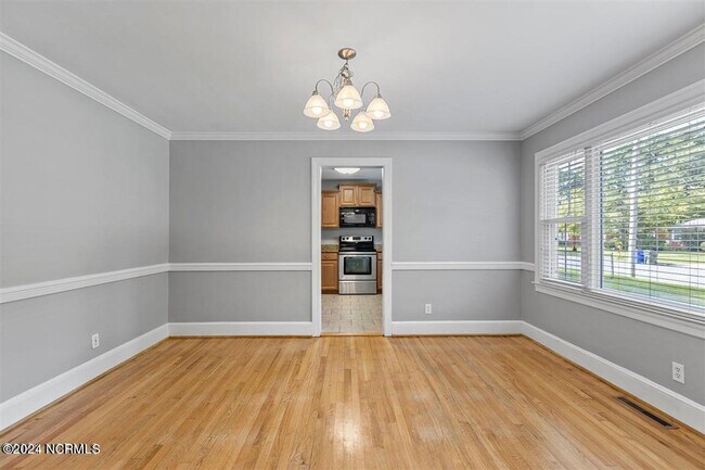 Foto del edificio - 1104 N Overlook Dr