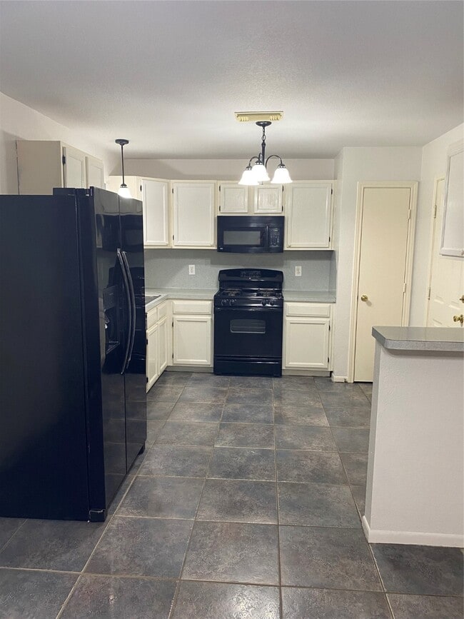 Foto del edificio - 8012 Folkstone Ln