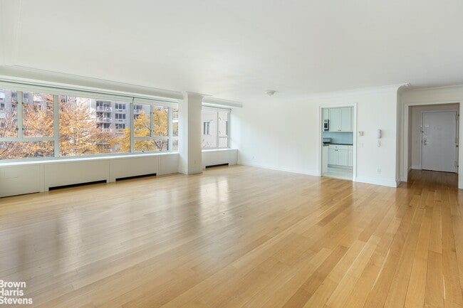 Foto del edificio - 200 E 66th St
