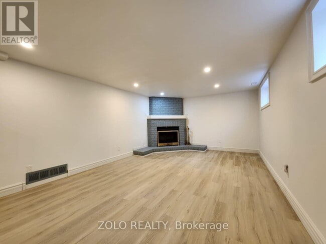 Building Photo - 5 Cabot Ct