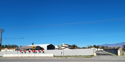 Building Photo - 1130 E Gamebird Rd