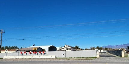 Building Photo - 1130 E Gamebird Rd