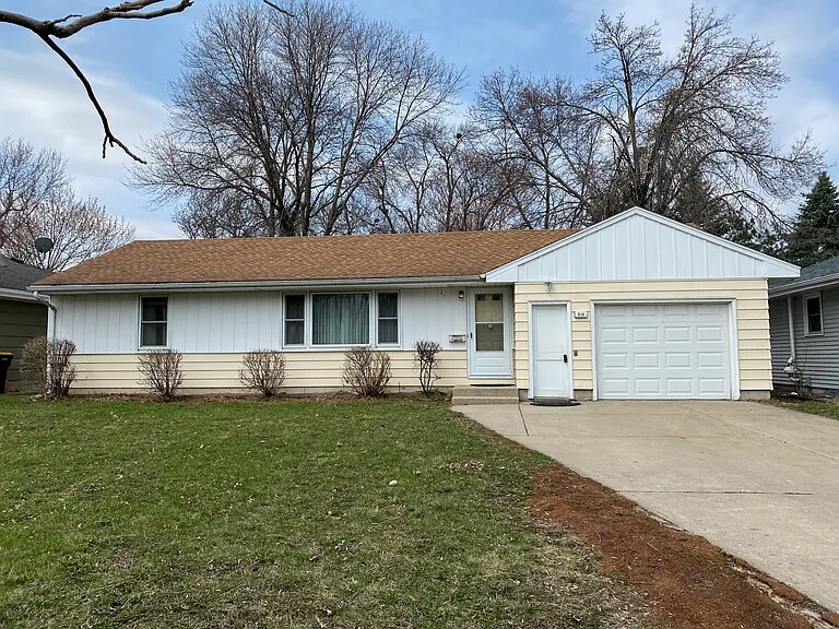 Foto principal - 914 Sommerville St S