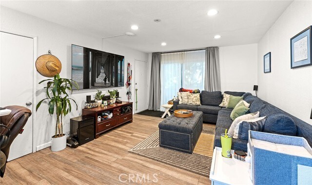 Foto del edificio - 23250 Orange Ave