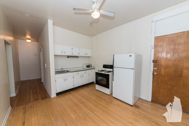 Foto del edificio - 923 W Waveland Ave