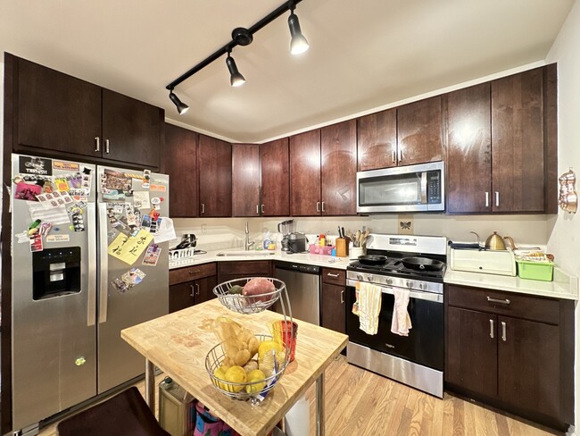 Foto del edificio - 1456 W Cortez St