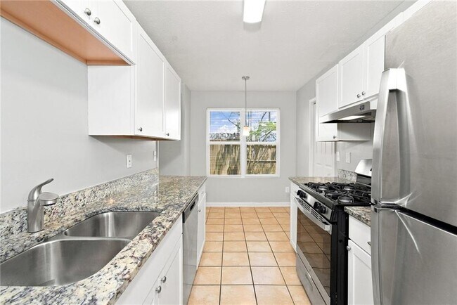Foto del edificio - 4165 Little Springs Rd