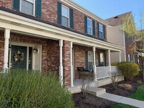 Building Photo - 0N425 Ford Dr