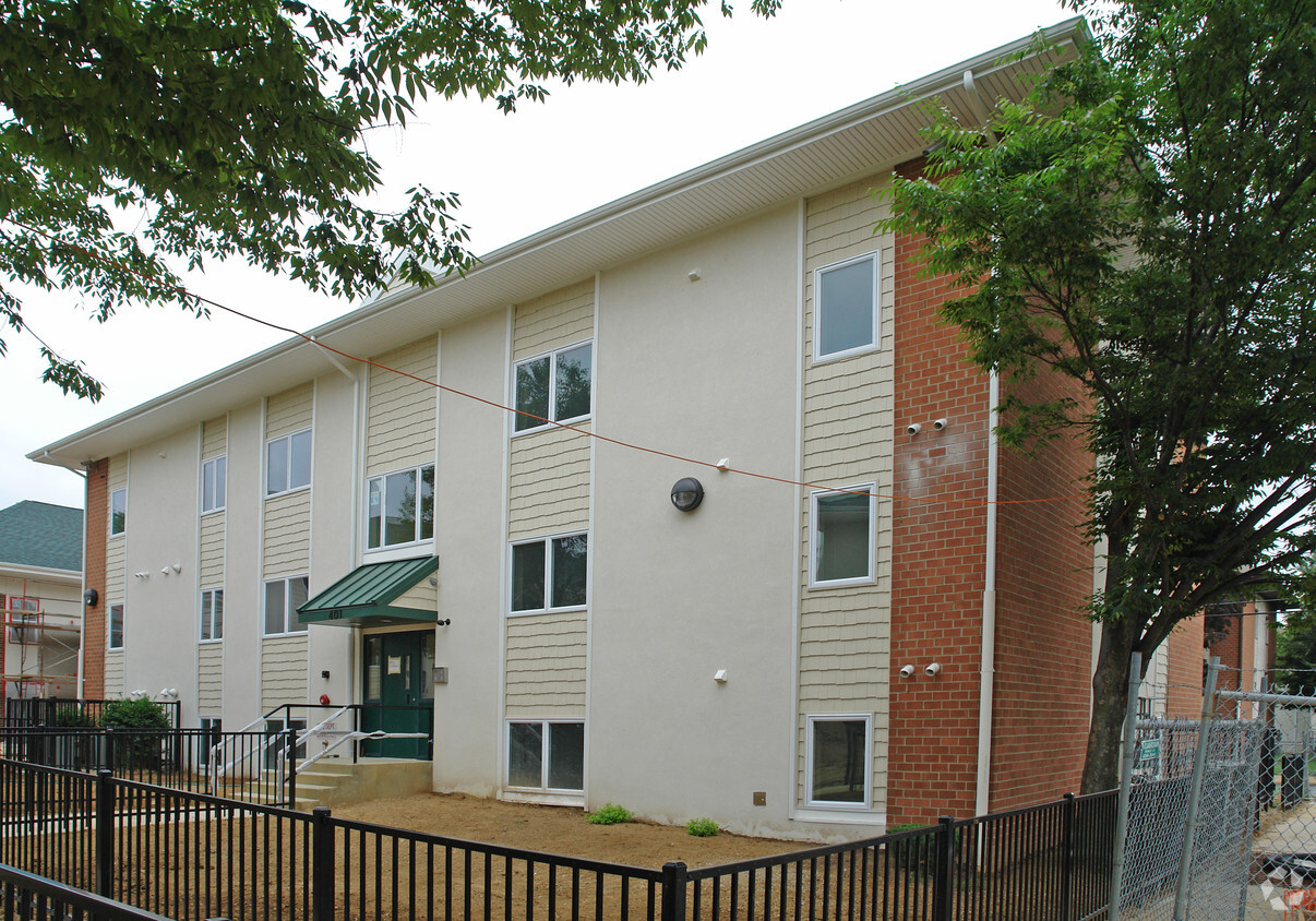 Primary Photo - Bethel Villas Apartments