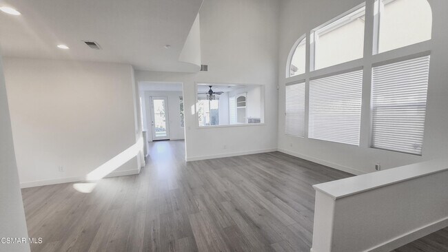Foto del edificio - 3058 Blazing Star Dr