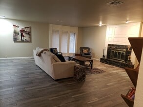 Building Photo - 1508 Glenbrook Dr