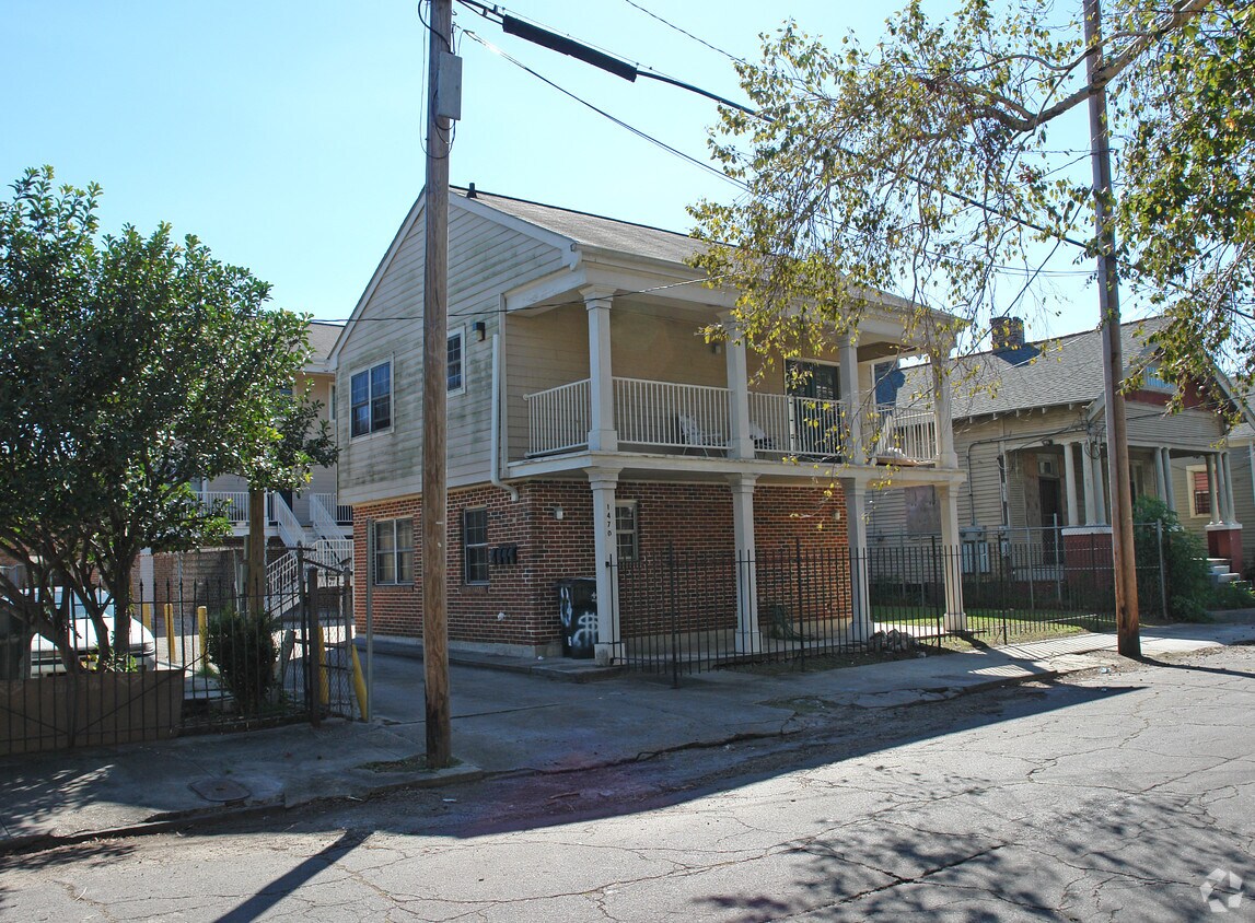 Building Photo - 1470 Constance St