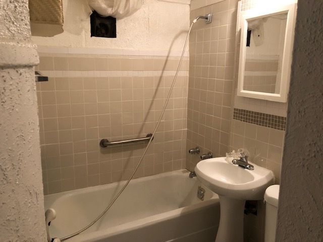 Building Photo - 2470 N 12th Street - 1 Bedroom Lower