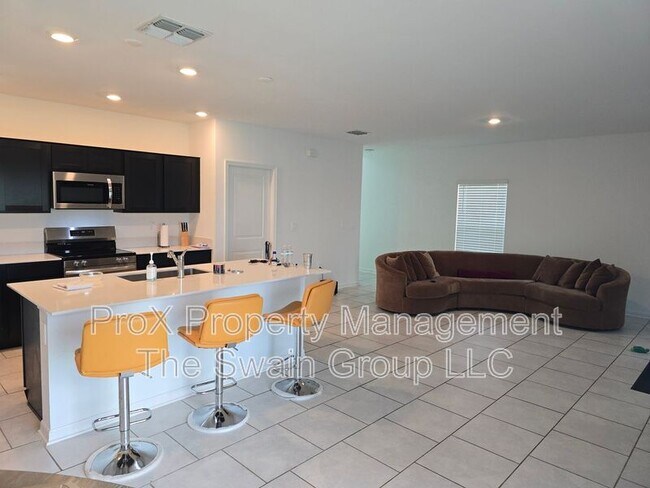 Foto del edificio - 633 Reggie Rd