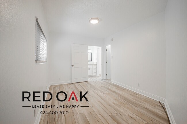 Foto del edificio - 12460 Lakewood Blvd