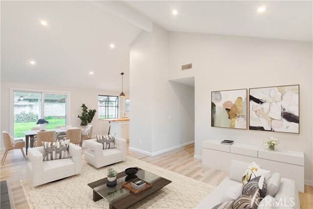 Foto principal - 3447 Briarvale St