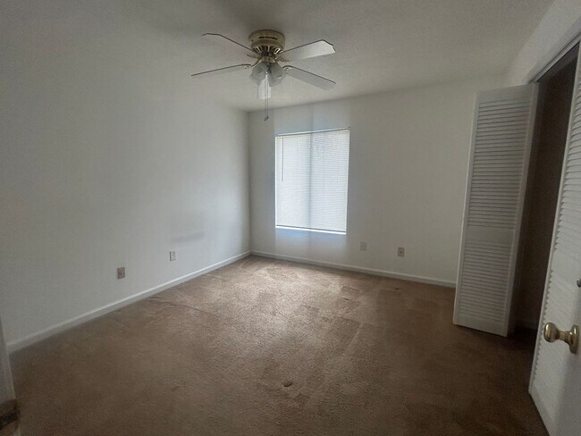 Building Photo - Forest Hills Racquet Club Townhome