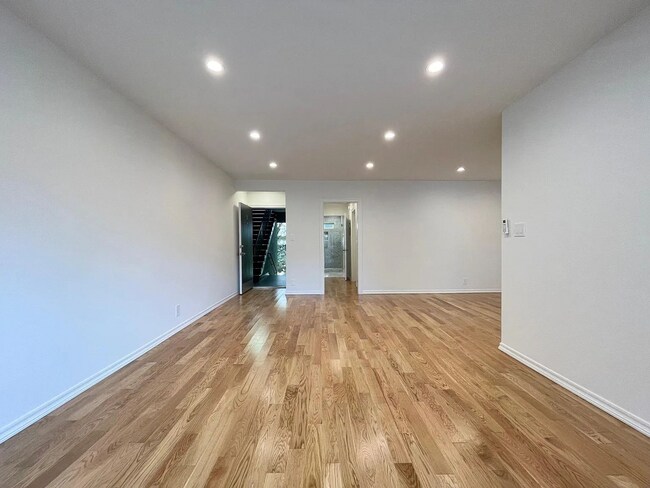 Foto del edificio - You will not want to miss out on this oppo...
