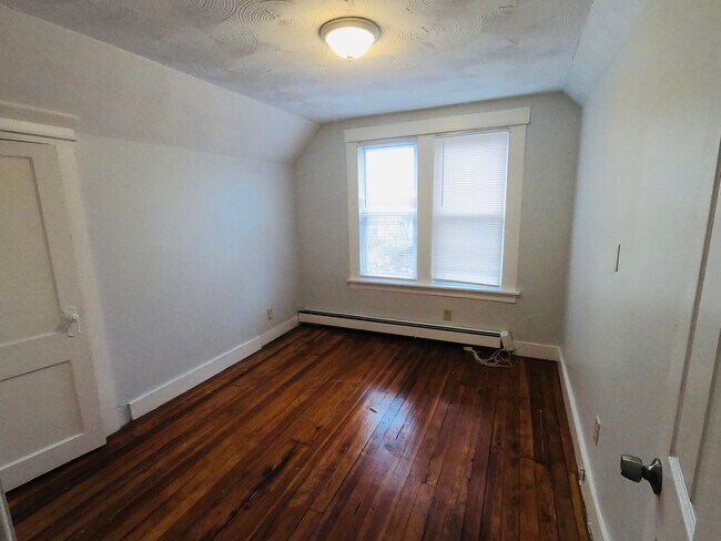 Building Photo - 271 W Ivy St