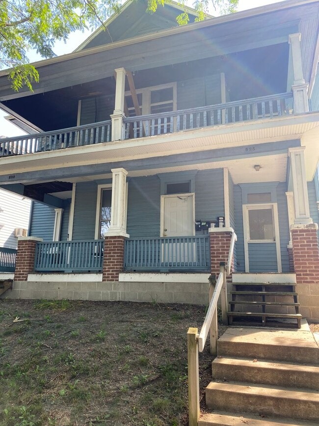 Building Photo - 525 S 9th St