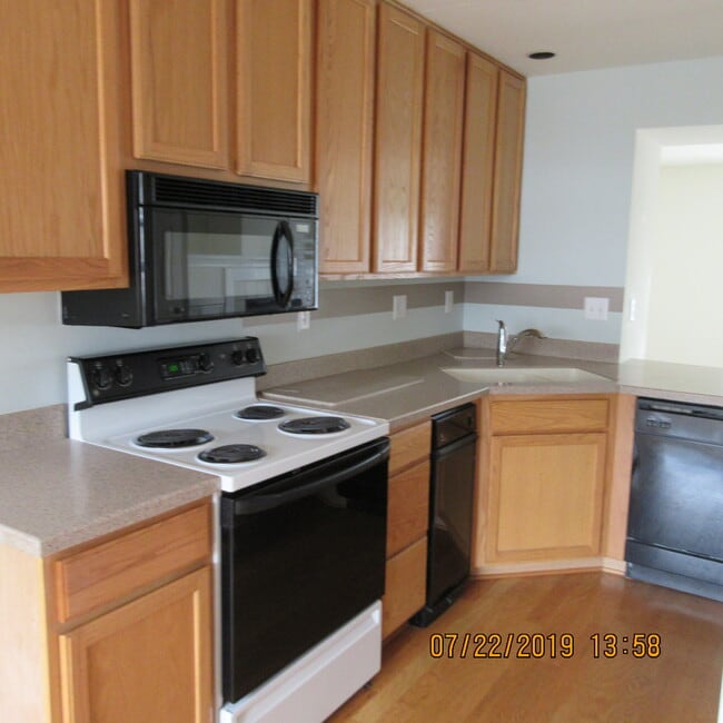 994 Riverrun Dr, Charlottesville, VA 22901 Townhome Rentals in