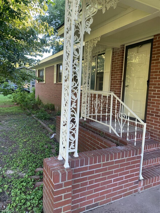 1613 8th Ave SW, Decatur, AL 35601 House for Rent in Decatur, AL