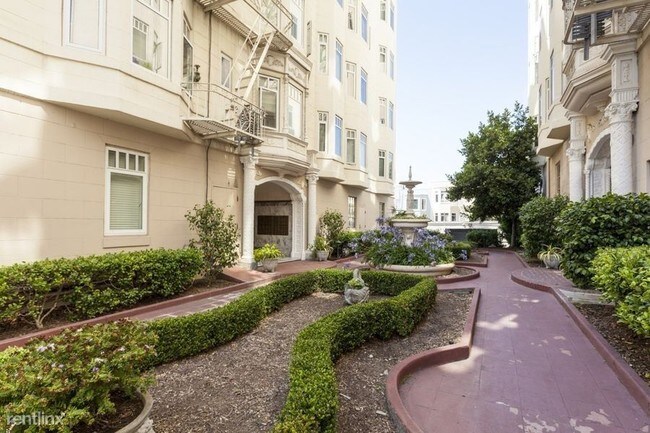 Building Photo - 1380 Lombard St