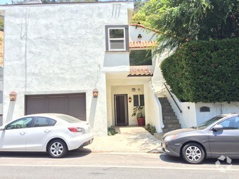 Primary Photo - 1312 N Beverly Glen Blvd