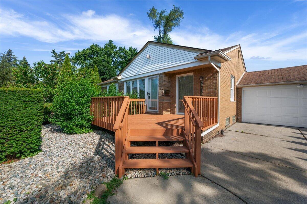 Primary Photo - 2739 Yorkshire Rd