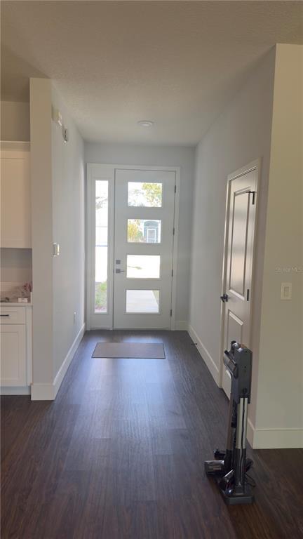 Building Photo - 98 Birchwood Dr