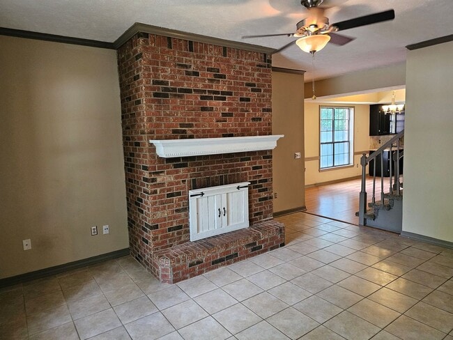 Building Photo - 472A Brendalwood Dr