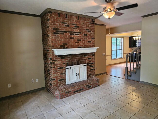 Foto del edificio - 472A Brendalwood Dr