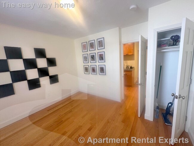 Foto del edificio - 82 Sacramento St