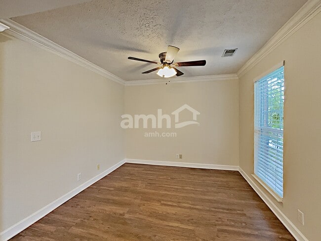 Foto del edificio - 4014 Lenox Ct