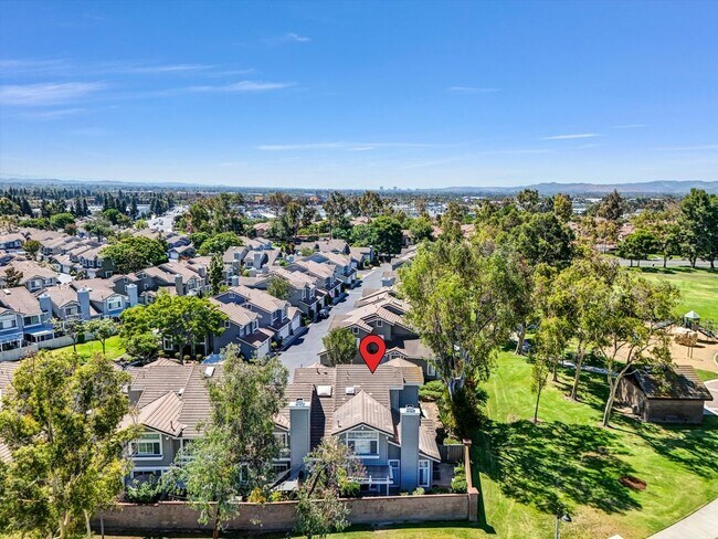 Foto del edificio - 13635 Almond St
