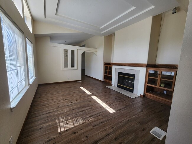 Foto del edificio - Family Home on 4 acres close to schools