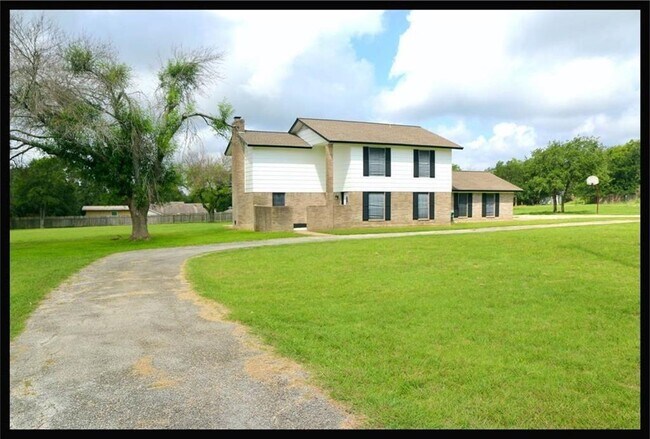 Building Photo - 1804 Mayfield Dr