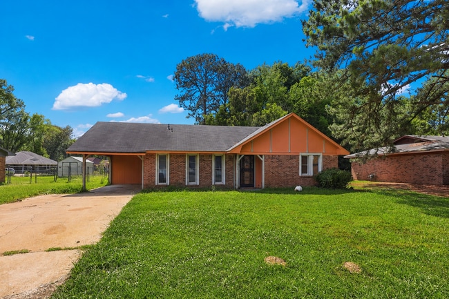 Building Photo - 6513 Abraham Lincoln Dr