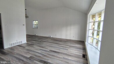 Building Photo - 574 Remsen Rd