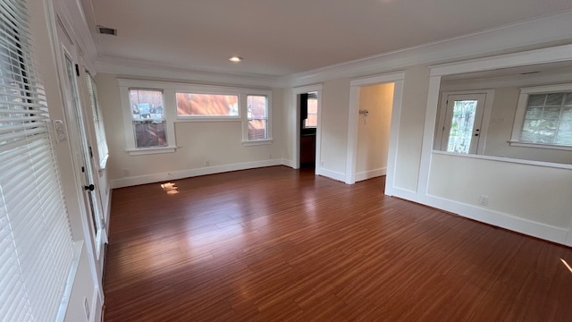 Living room - 6429 Dix St