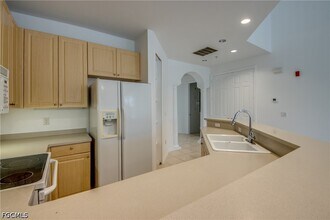 Building Photo - 15250 Riverbend Blvd