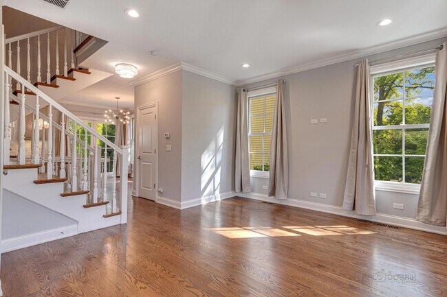 Foto del edificio - 1439 N McKinley Rd