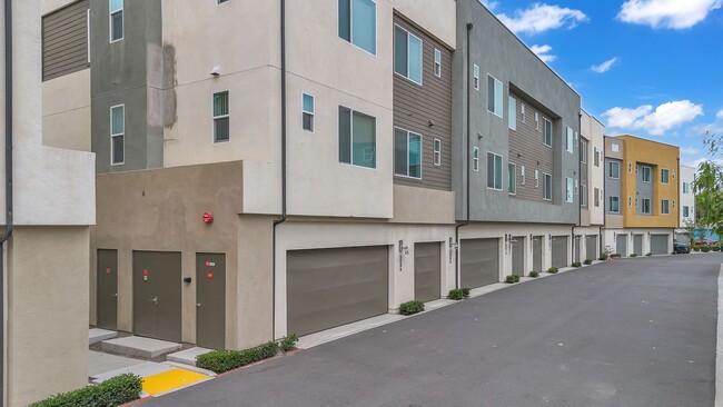 Photo - 5086 Long Beach Blvd Townhome
