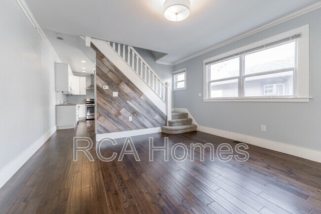 Building Photo - 1037 E Tabor St