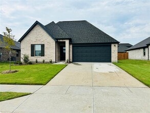 Building Photo - 300 Stockton Dr
