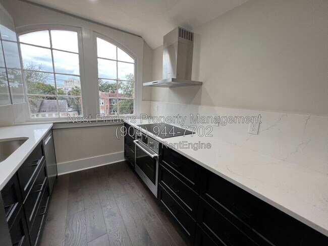 Foto del edificio - 1541 Riverside Ave